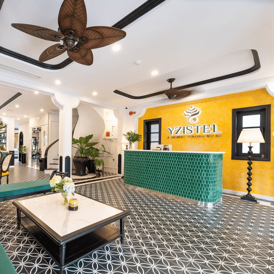 Khách sạn boutique Hội An, khách sạn trong phố cổ Hội An, khách sạn phong cách Đông Dương ở Hội An, khách sạn ở Hội An có quán cà phê, khách sạn ở Hội An gần Chùa Cầu, khách sạn trung tâm Hội An, khách sạn ở Hội An có ban công, khách sạn phong cách ở Hội An, trải nghiệm lưu trú độc đáo ở Hội An, chỗ ở boutique tốt nhất tại Hội An